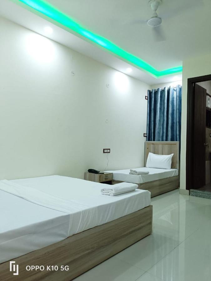 Hotel Red Velvet At Delhi Airport New Delhi Exterior photo