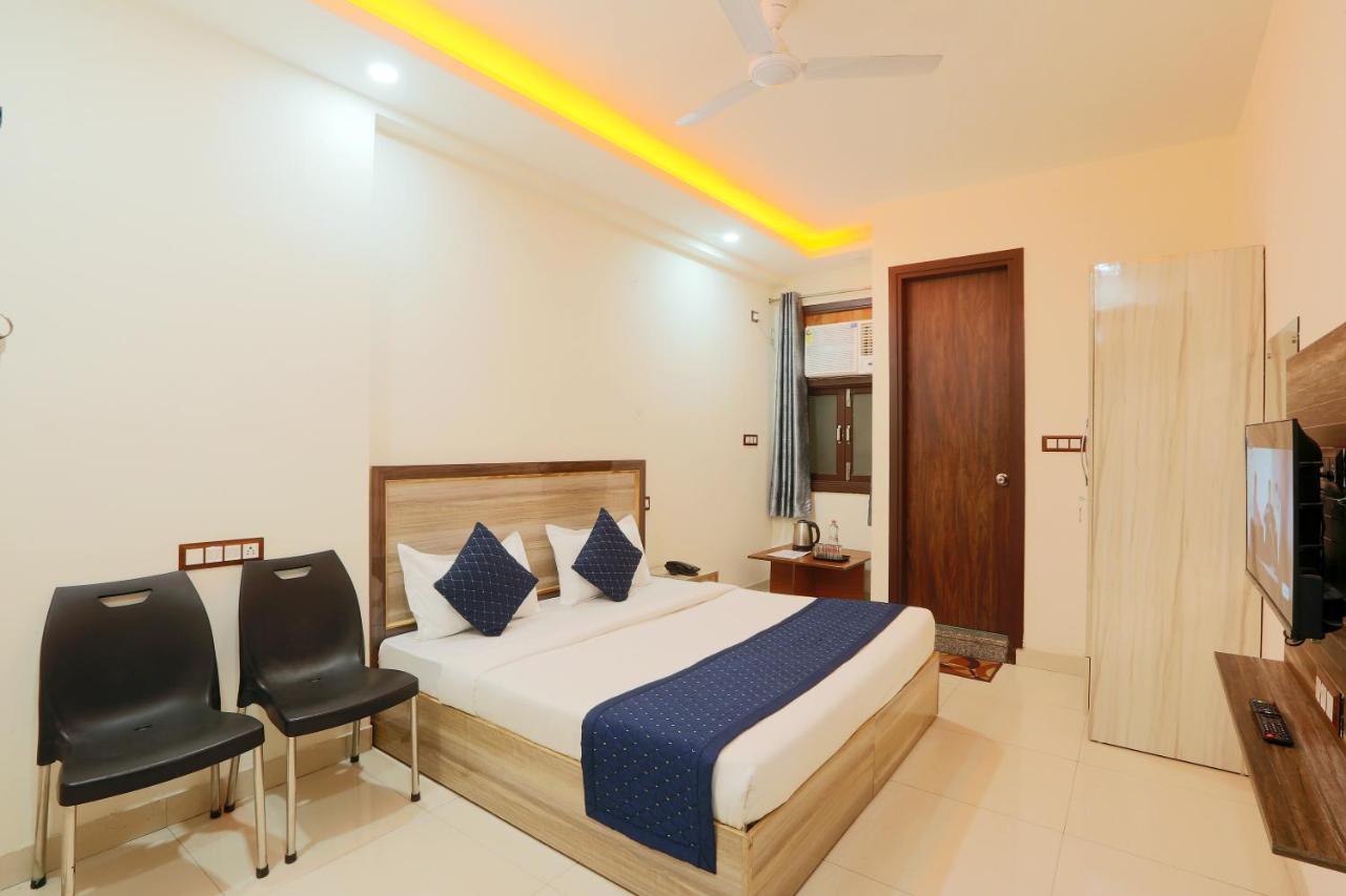 Hotel Red Velvet At Delhi Airport New Delhi Exterior photo